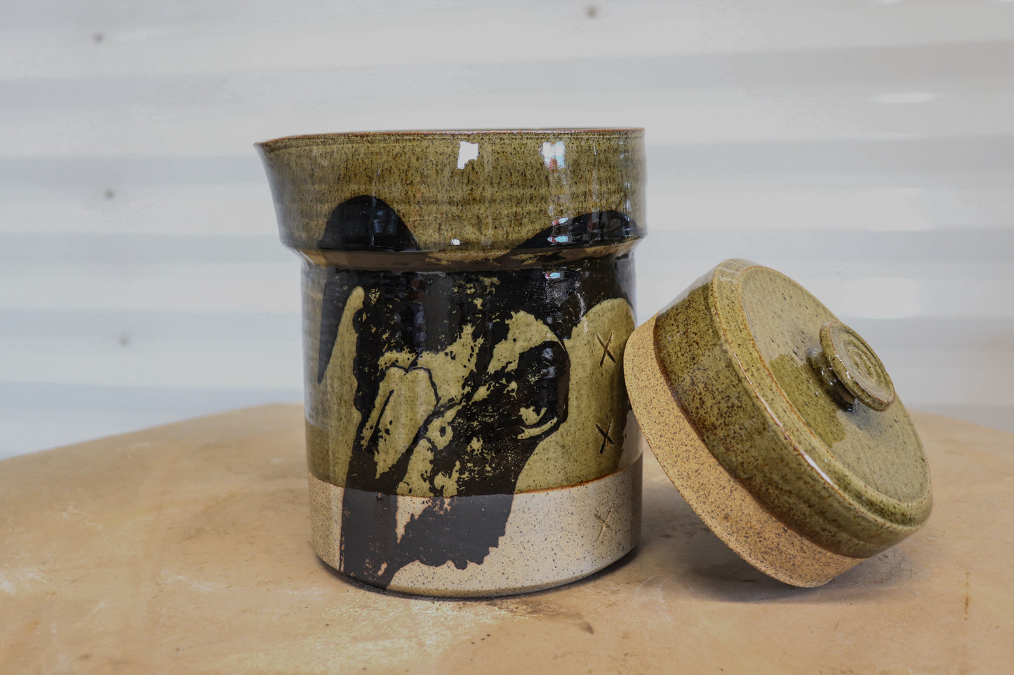 Goat Skull Waterlocking Crock - 1/2 gallon