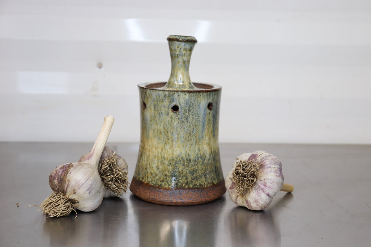 Garlic Keeper