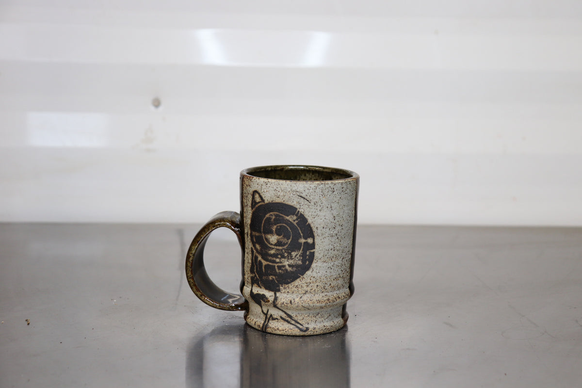 Pedestal Mug - Snail Lino Print