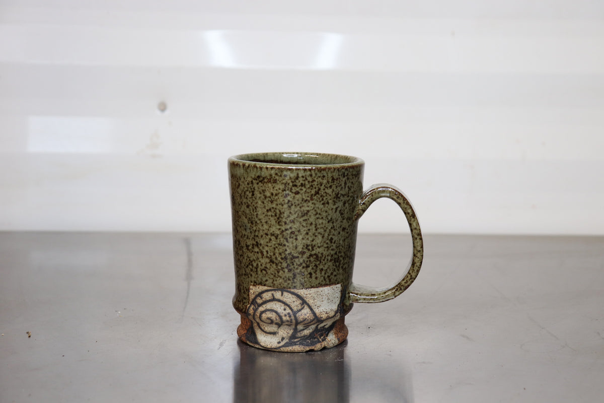 Pedestal Mug - Snail